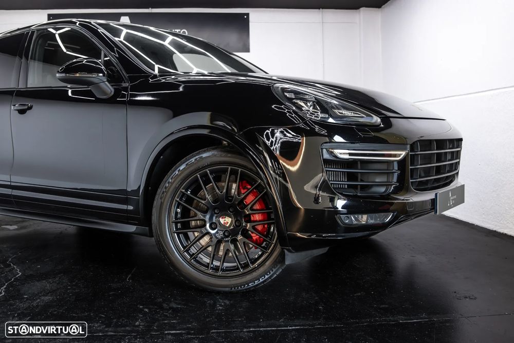 Porsche Cayenne GTS Tiptronic S - 2