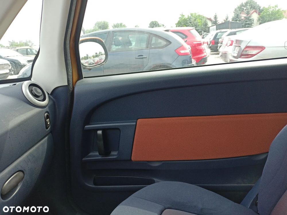 Peugeot 1007 - 13