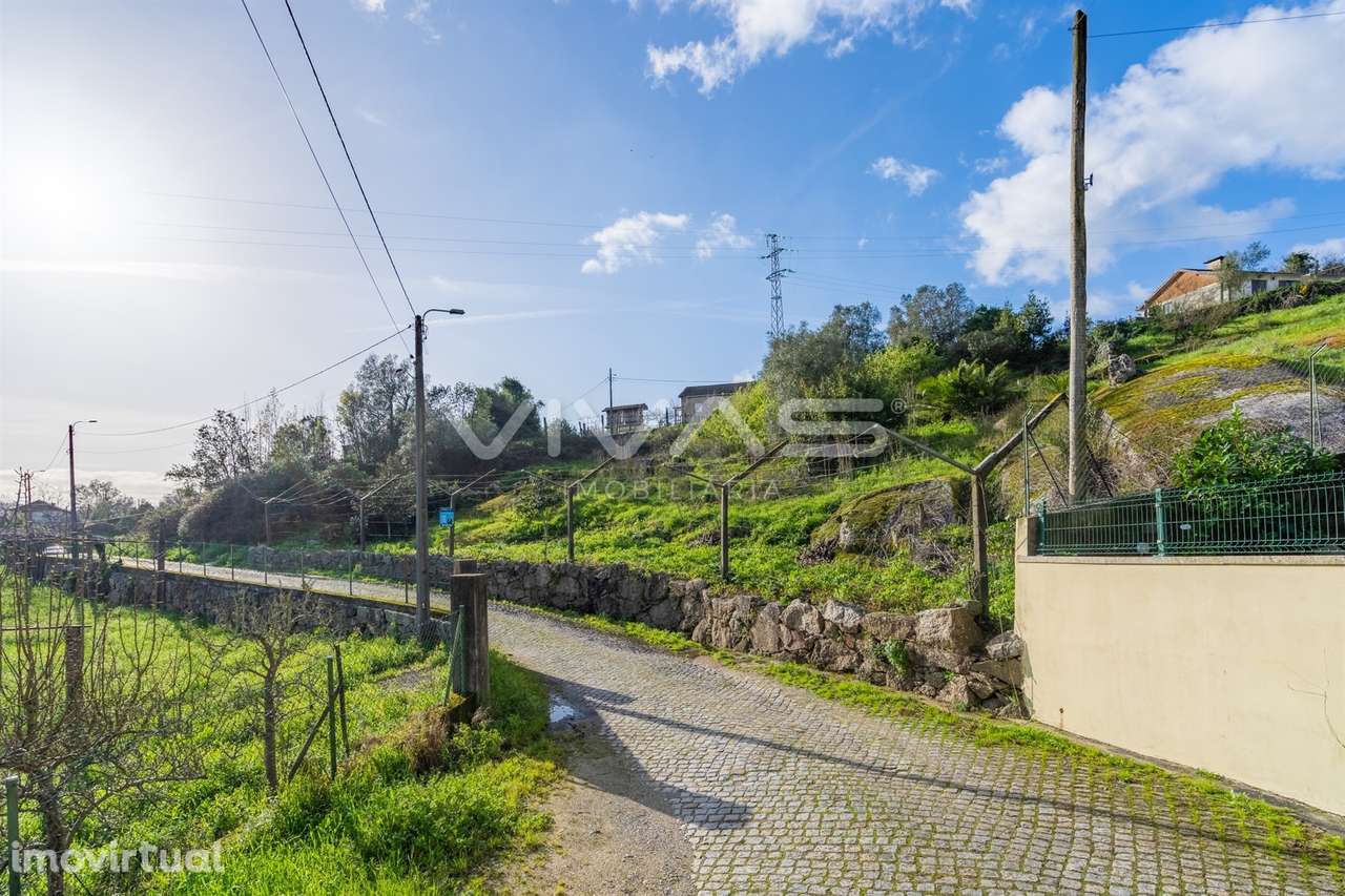Terreno Para Construção  Venda em Arnoso (Santa Maria e Santa Eulália) - Grande imagem: 5/18