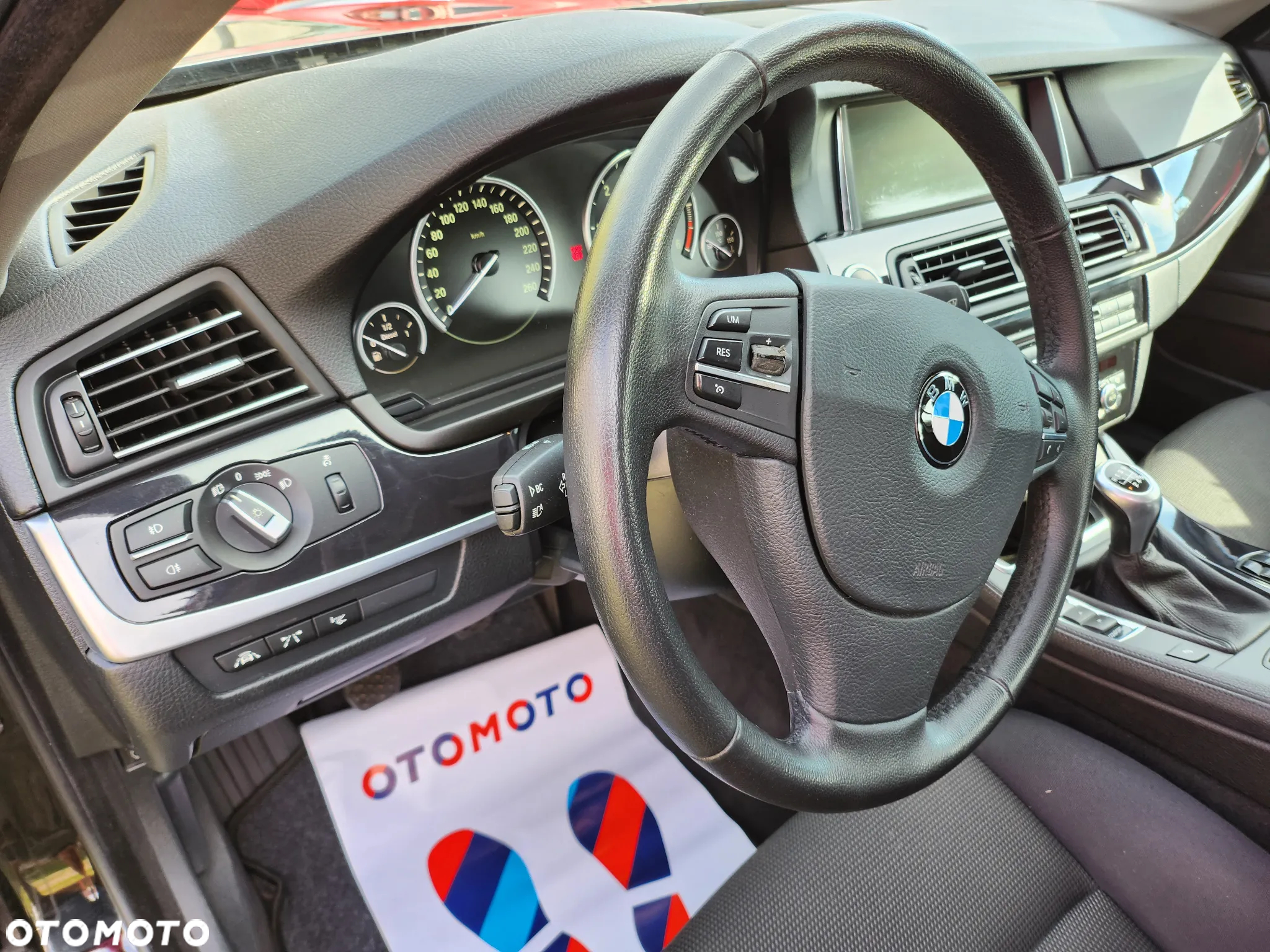 BMW Seria 5 520d Touring - 9