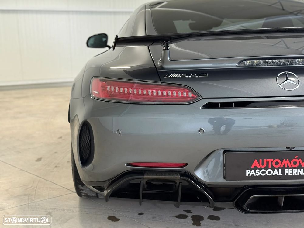 Mercedes-Benz AMG GT R - 36