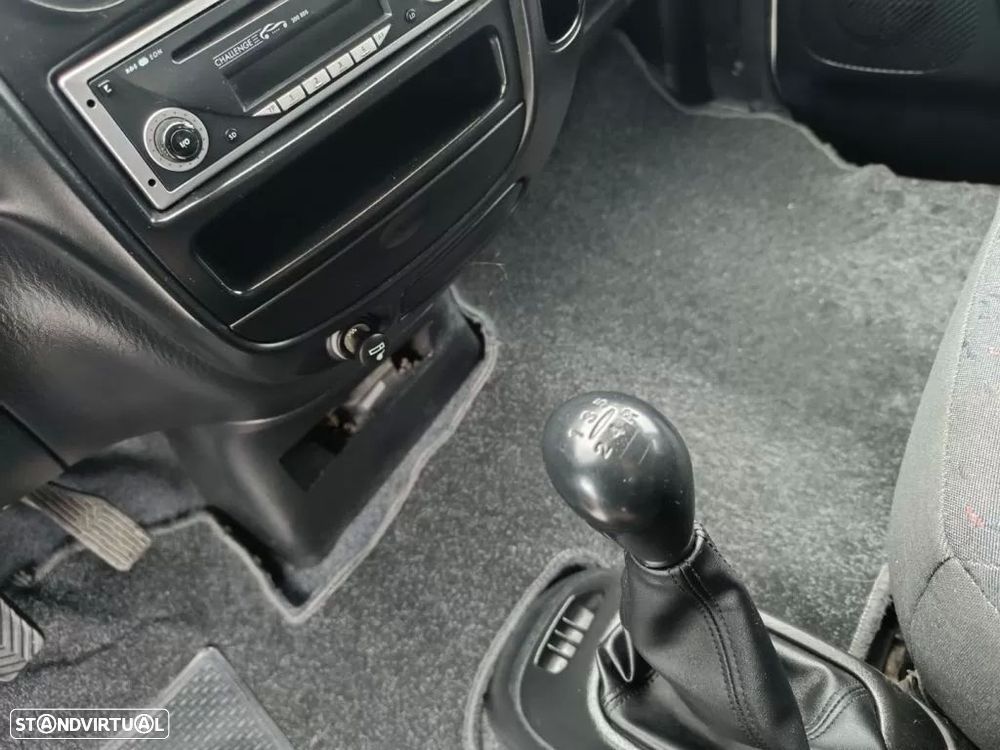 Hyundai H-1 - 12