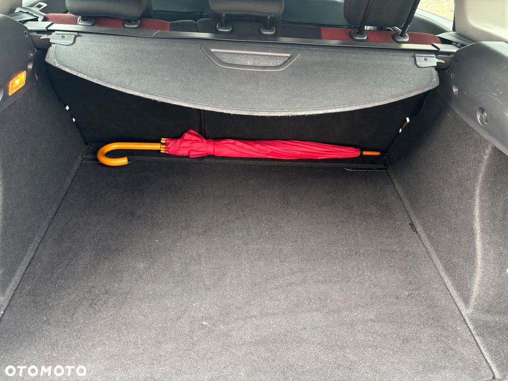 Renault Clio 1.5 dCi Authentique - 10