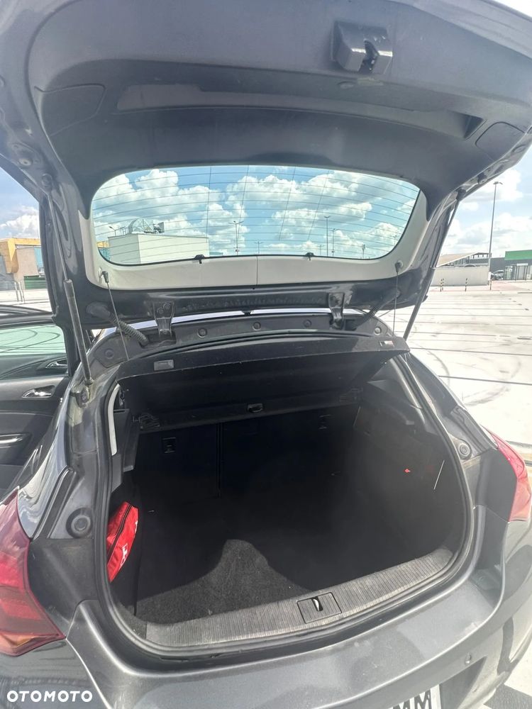 Opel Astra 1.7 CDTI Cosmo - 14