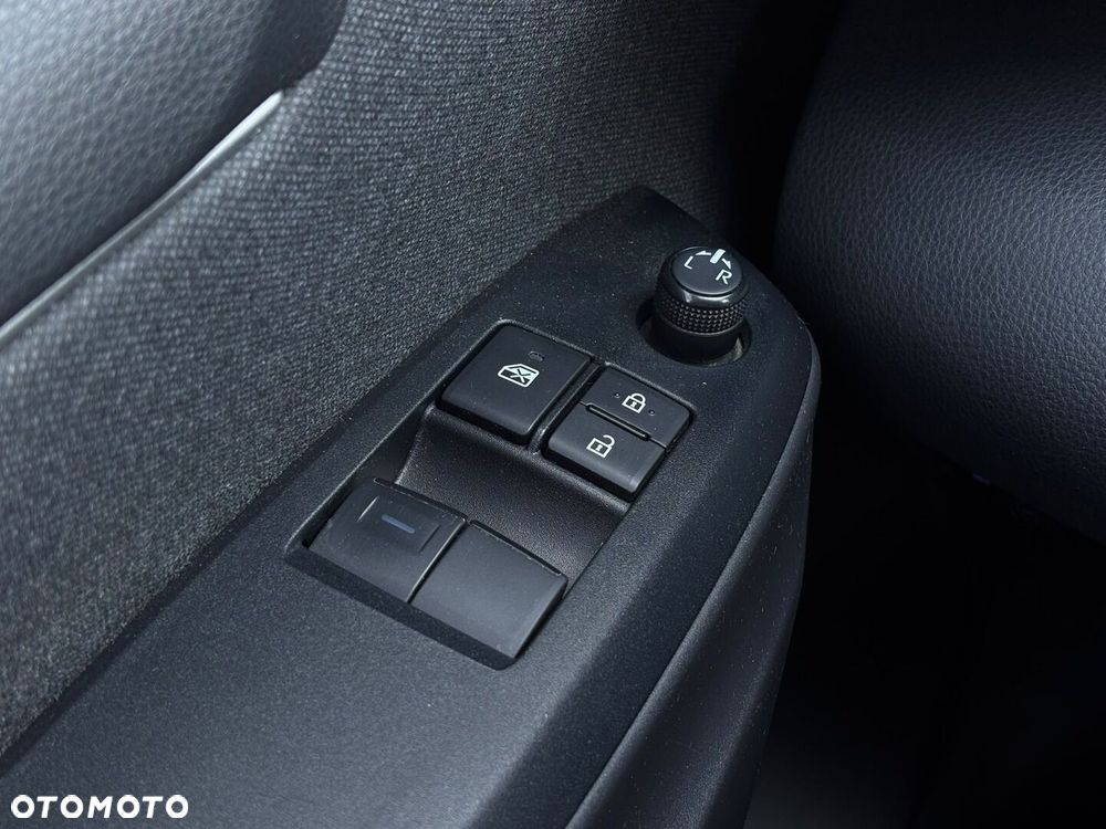 Toyota Yaris - 27
