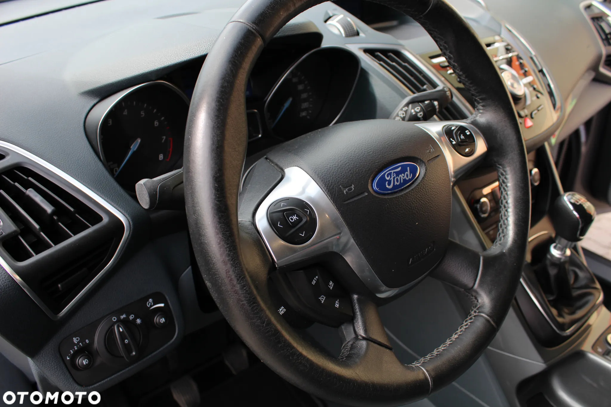 Ford Grand C-MAX - 18