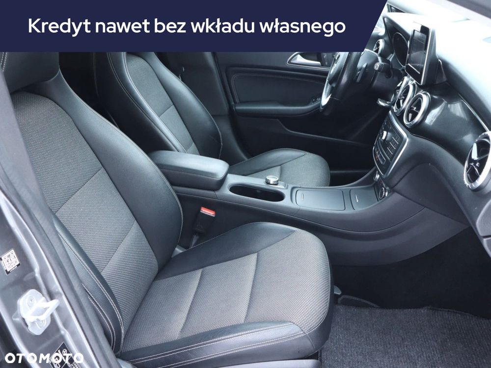 Mercedes-Benz CLA - 11