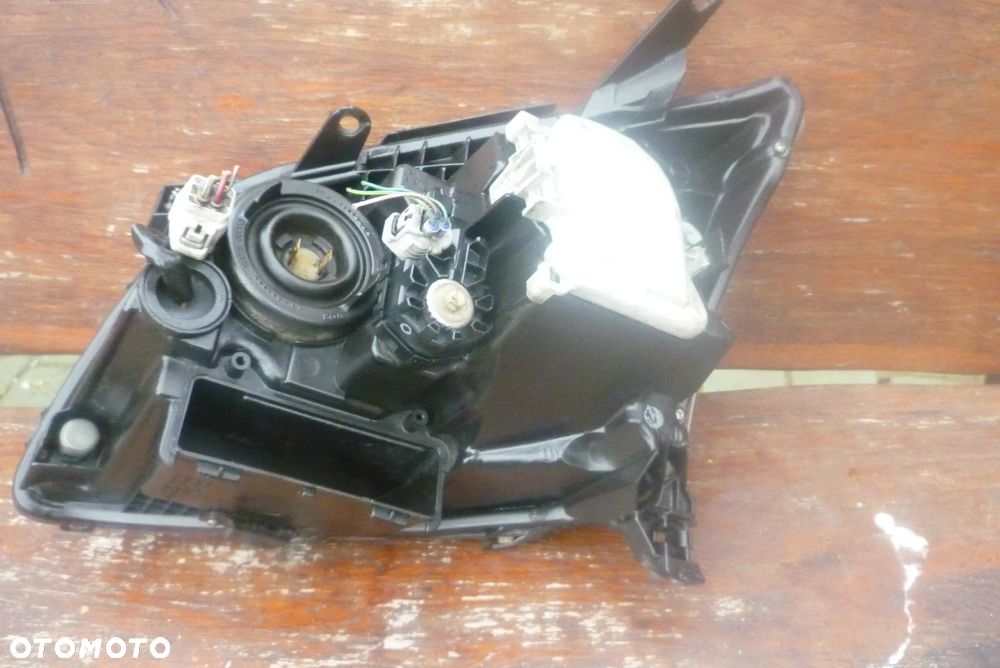 lampa prawa Toyota Avenesis T25 Kolto Europa - 4