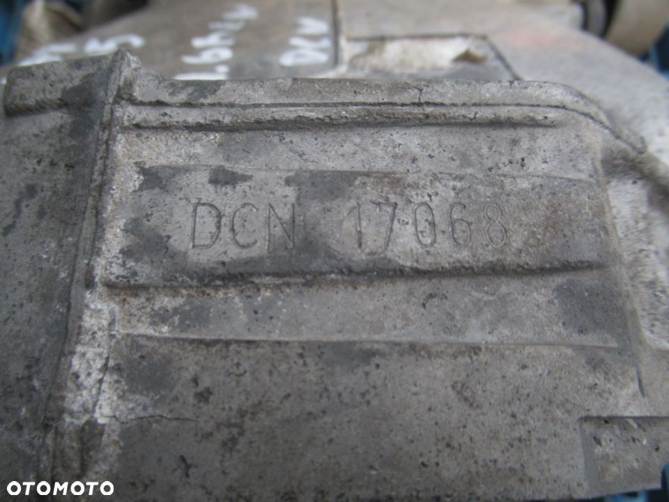 SKRZYNIA BIEGÓW VW PASSAT B5 1.6 BENZYNA DCN - 7