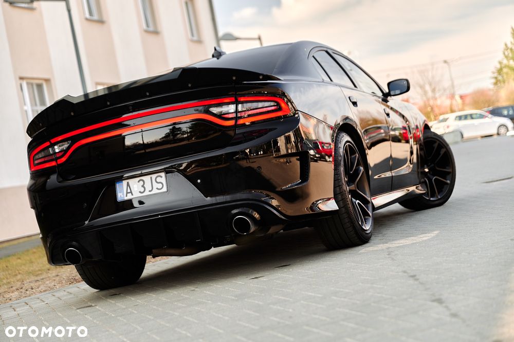 Dodge Charger 6.4 Scat Pack - 4