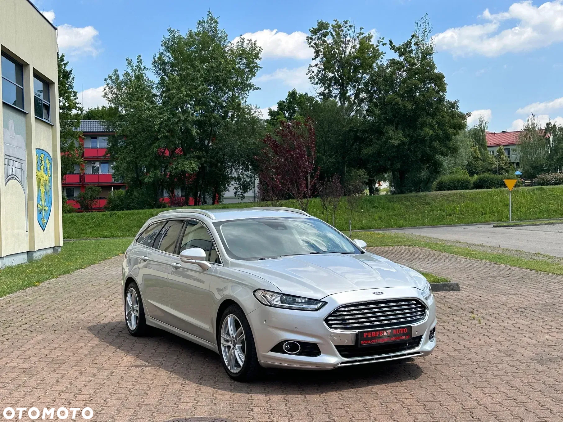 Ford Mondeo 2.0 EcoBoost Titanium - 19