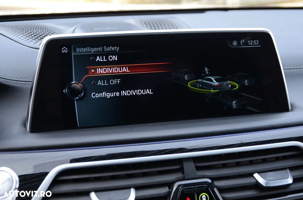 BMW Seria 7 750i xDrive - 20