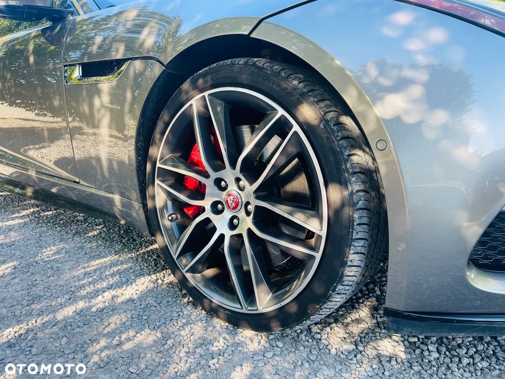 Jaguar F-Type AWD R - 32