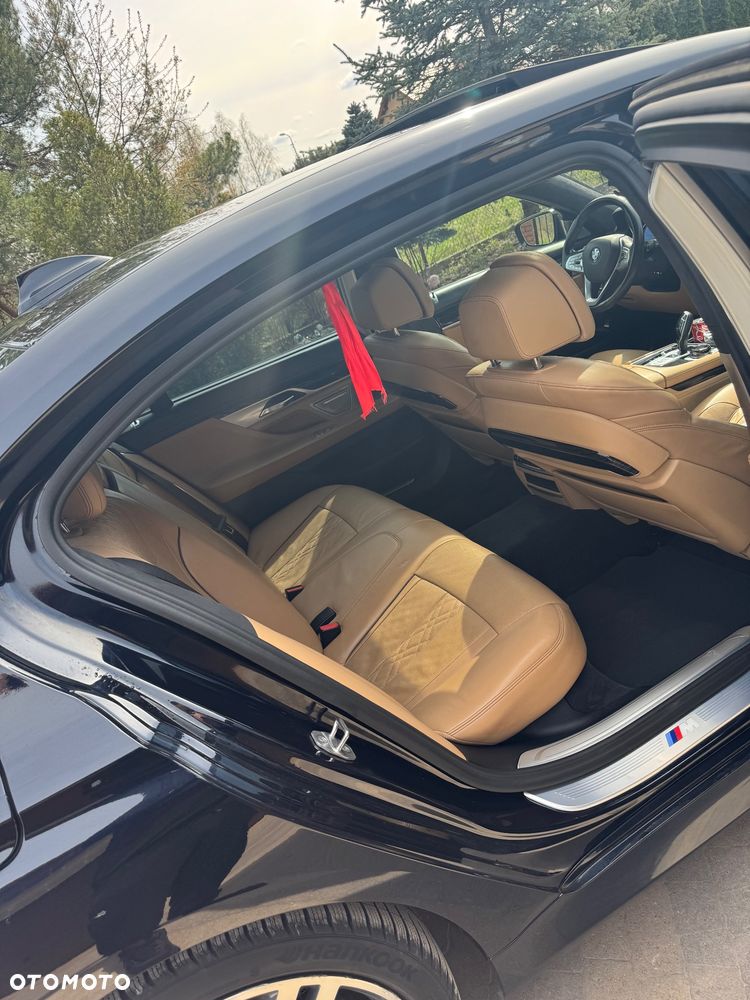 BMW Seria 7 750Li - 19