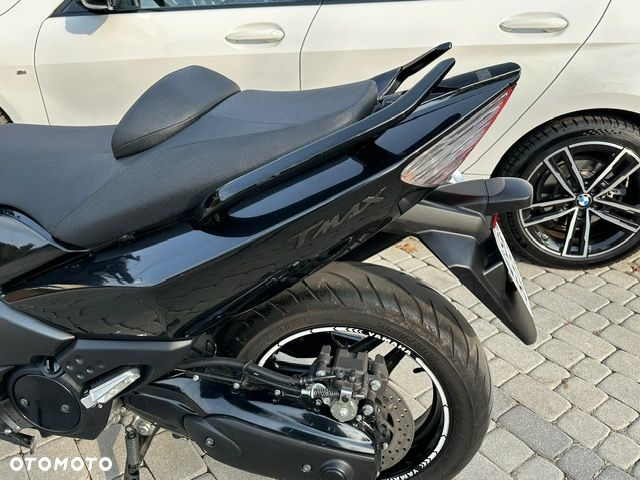 Yamaha Tmax - 8