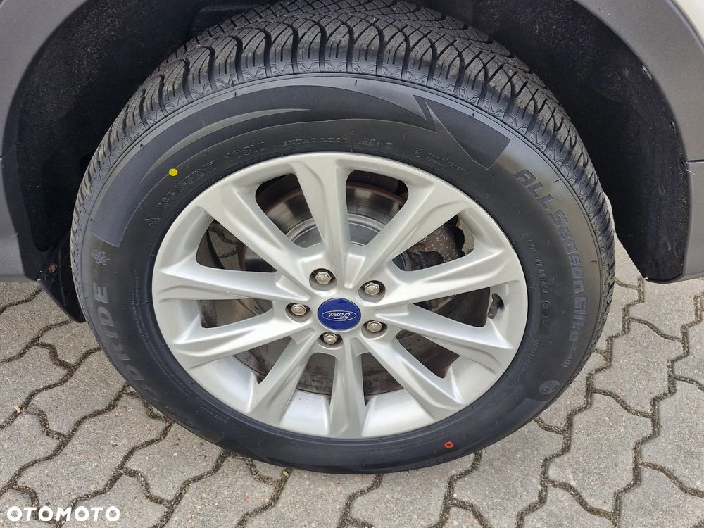 Ford Kuga 2.0 TDCi 4x4 Titanium - 32