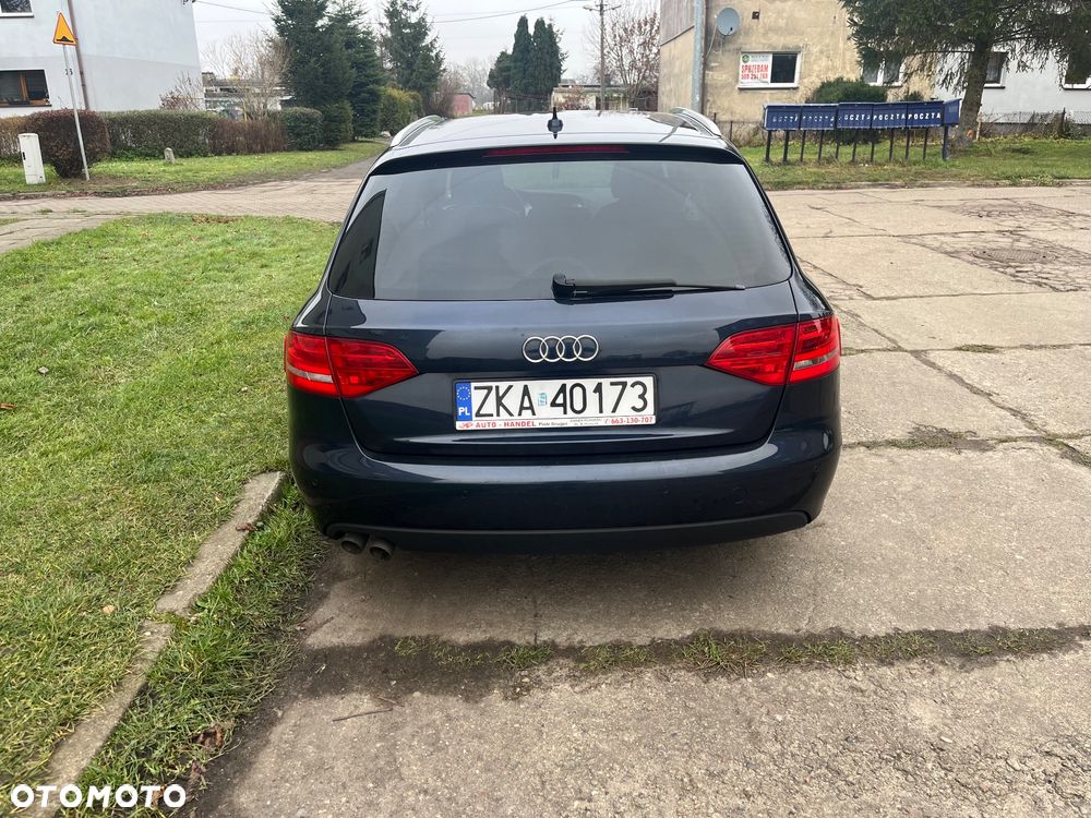 Audi A4 Avant 2.0 TDI - 10