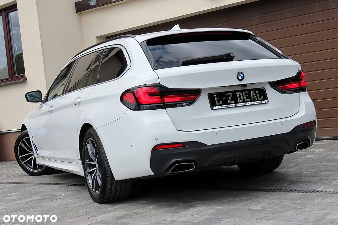 BMW Seria 5 520d xDrive Touring M Sport Edition - 9