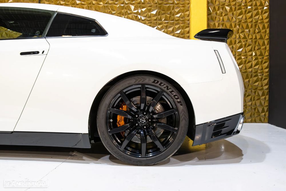 Nissan GT-R Black Edition - 7