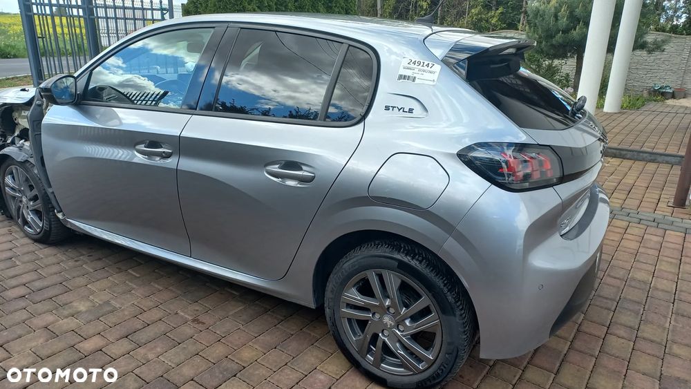 Peugeot 208 PureTech 100 Style - 4