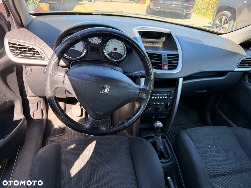 Peugeot 207 1.4 HDi Presence - 14