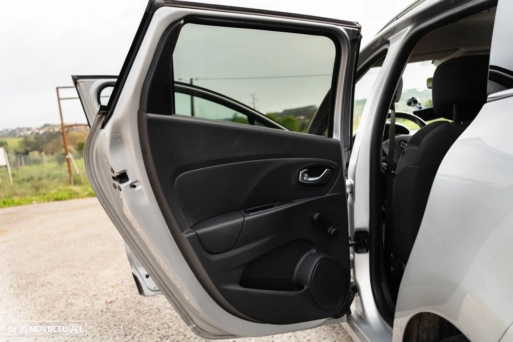 Renault Clio Sport Tourer 1.5 dCi Limited - 17