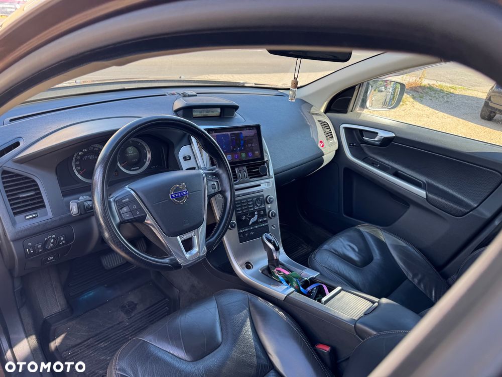 Volvo XC 60 D5 AWD Momentum - 7