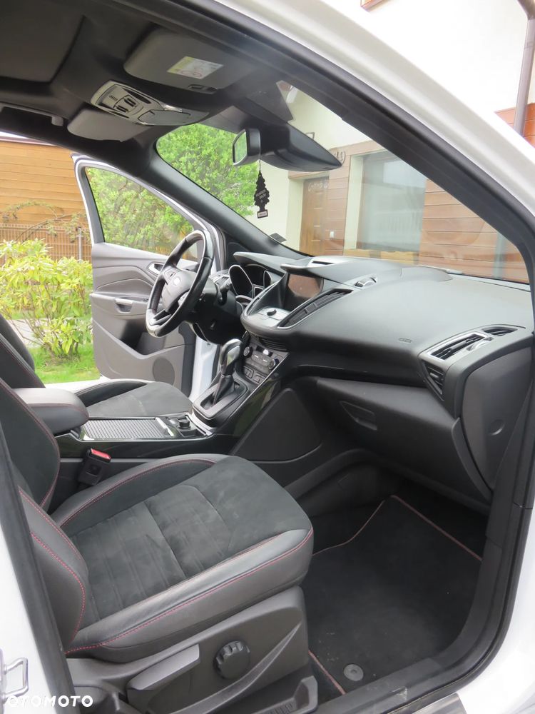 Ford Kuga 2.0 TDCi 4x4 ST-Line - 18