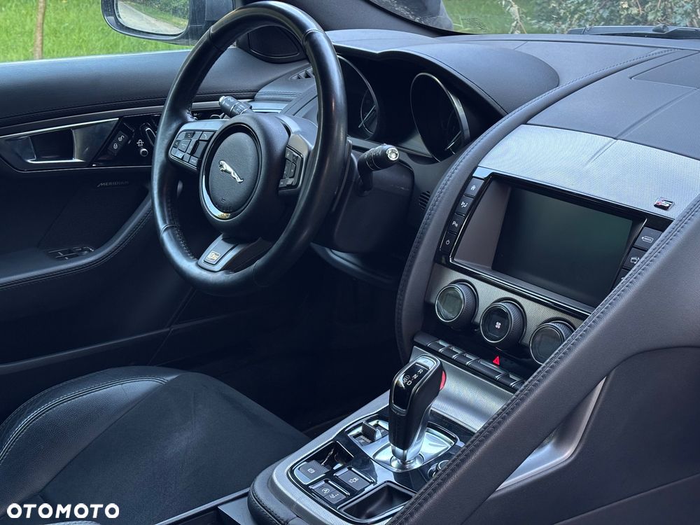 Jaguar F-Type 3.0 V6 S/C R-Dynamic - 27