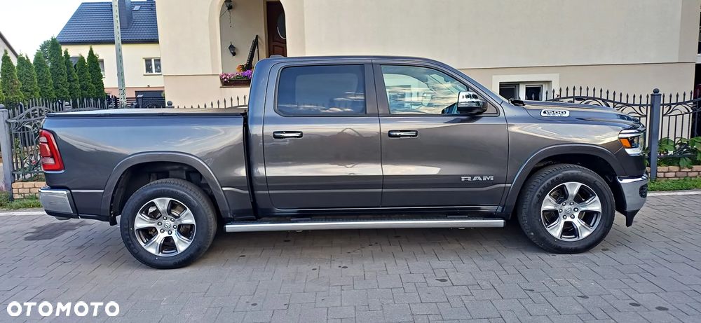 RAM 1500 5.7 Crew Cab Laramie - 10