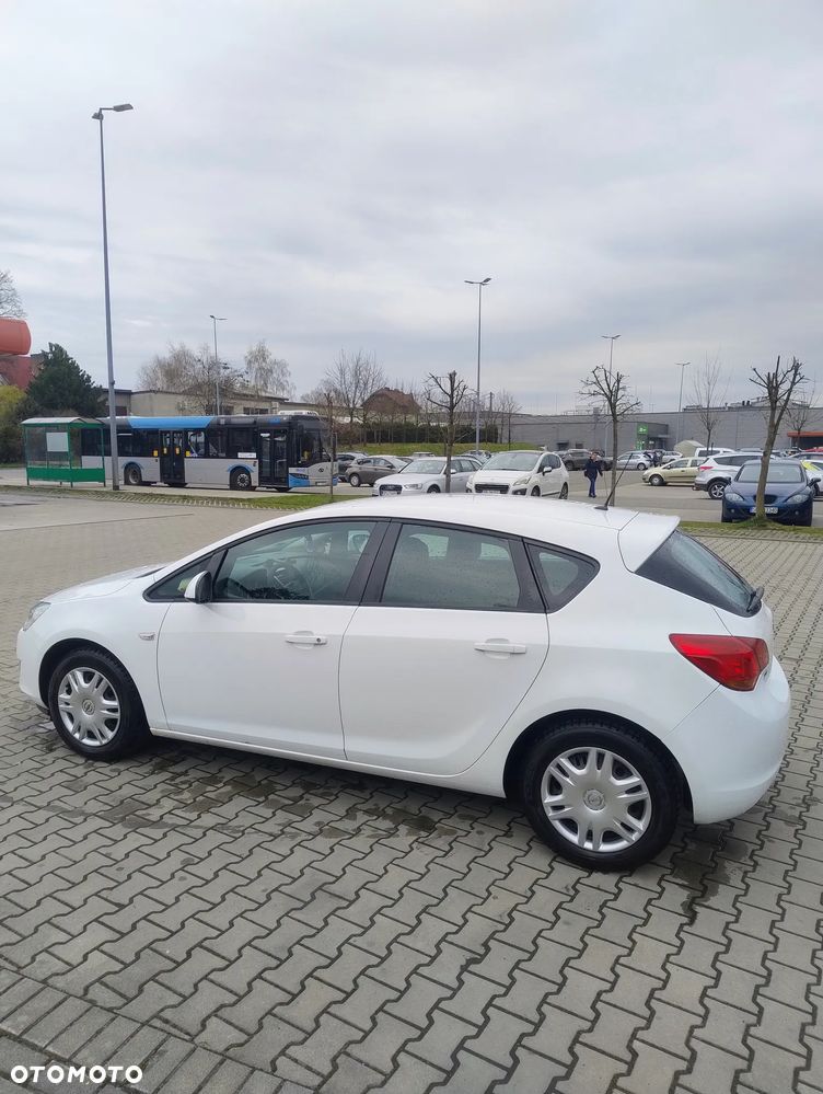 Opel Astra 1.6 - 4
