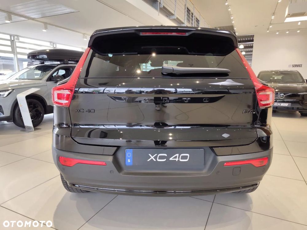 Volvo XC 40 B4 AWD Ultimate Dark - 14