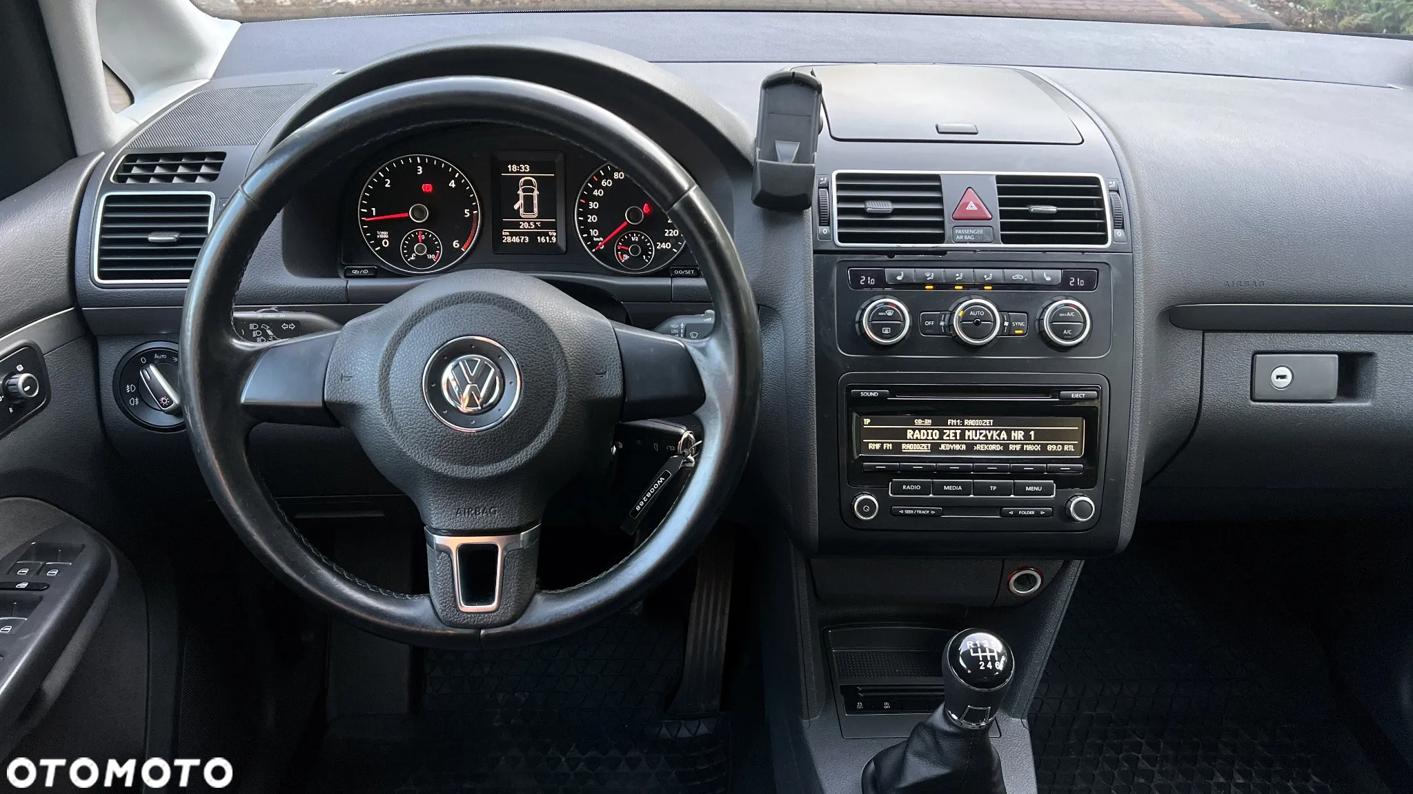 Volkswagen Touran 1.6 TDI DPF Comfortline - 20