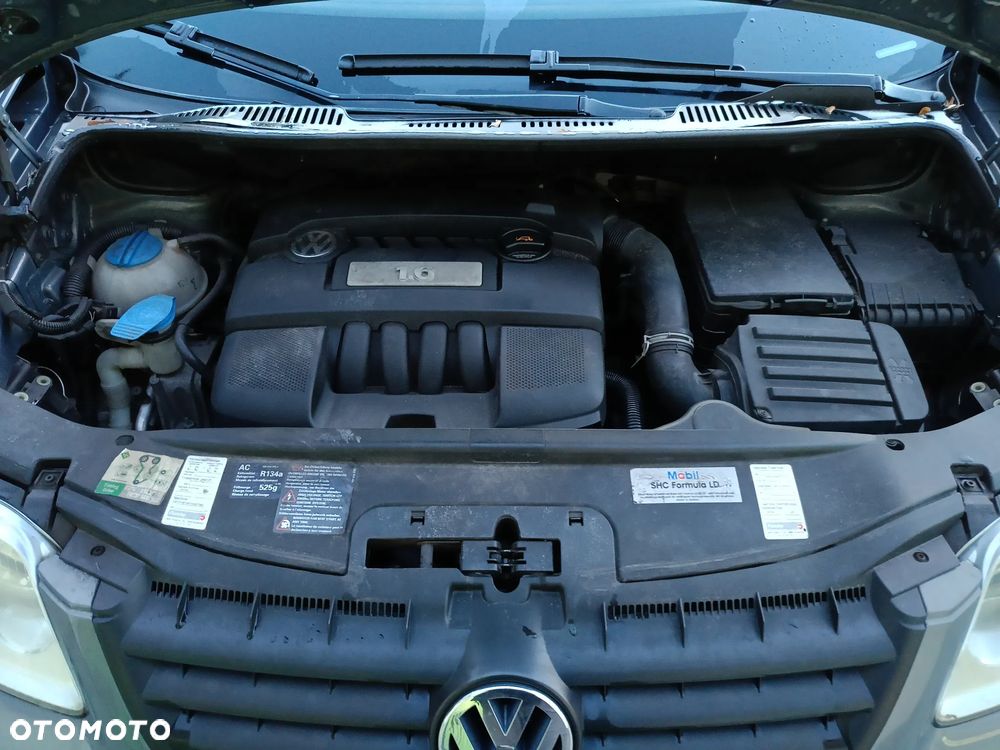 Volkswagen Touran - 10