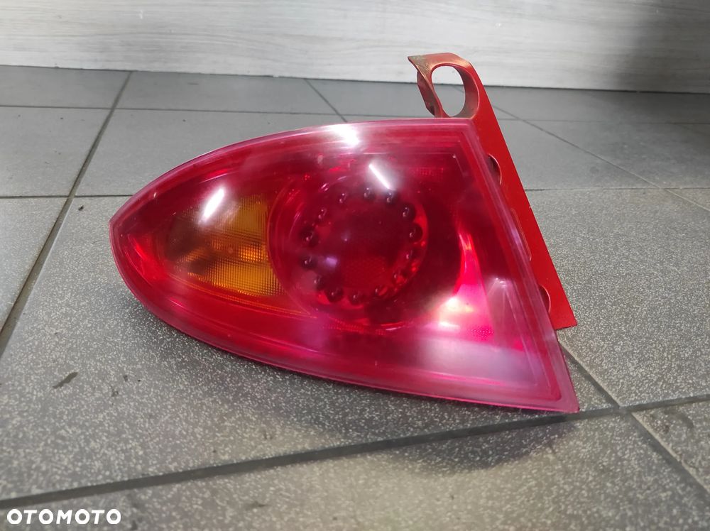LAMPA LEWA TYLNA LEWY TYŁ W BŁOTNIK SEAT LEON 2 VALEO ..13.. WYSYŁKA !!! - 1