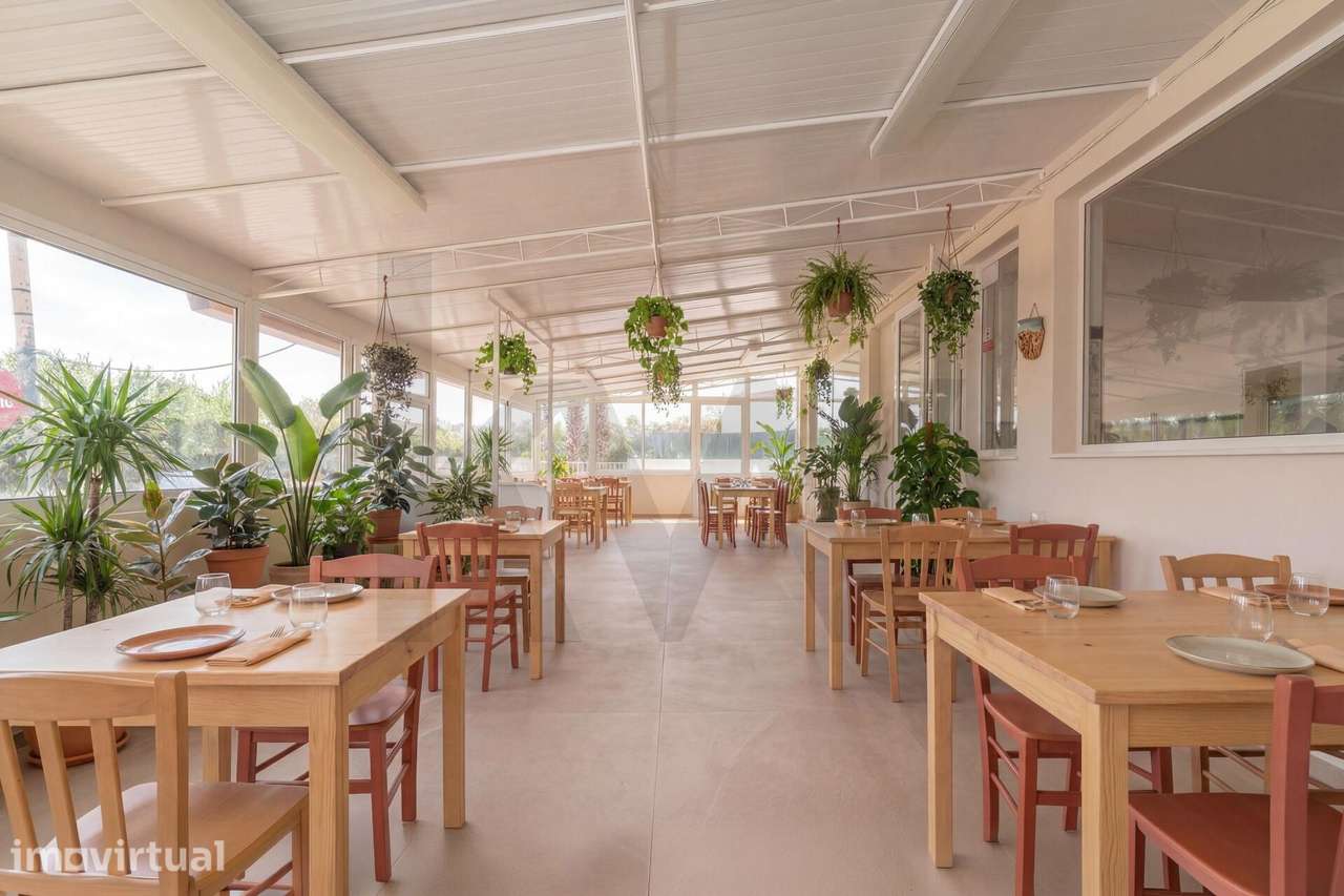 Moradia e Restaurante para venda localizado na EN 125 em Altura - Opor - Grande imagem: 2/60
