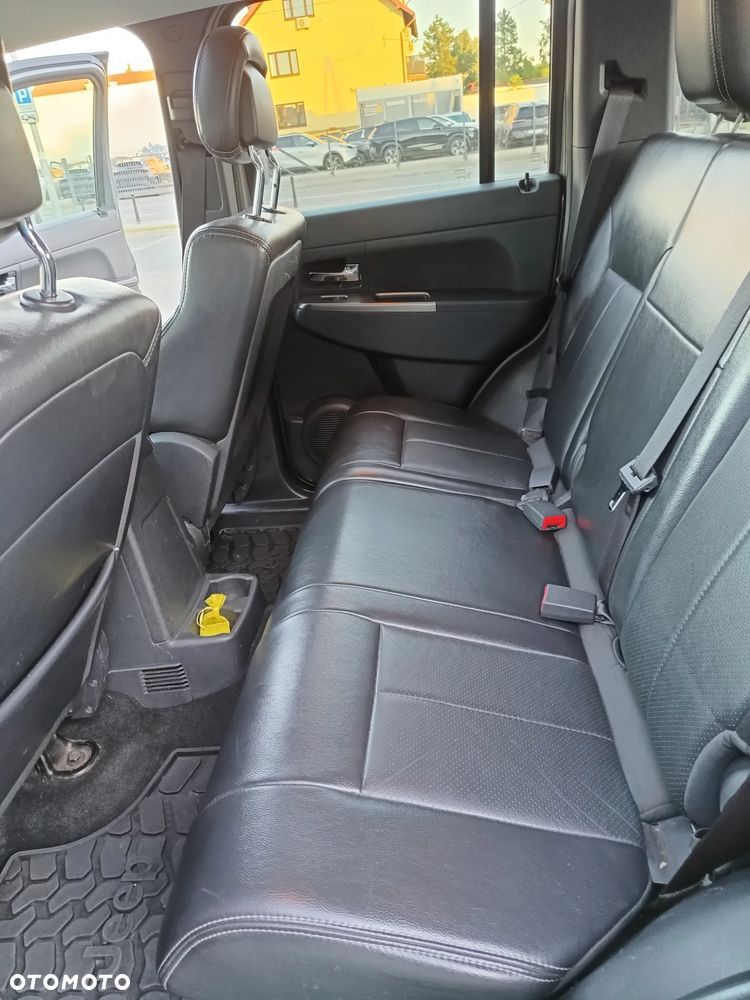 Jeep Liberty - 15