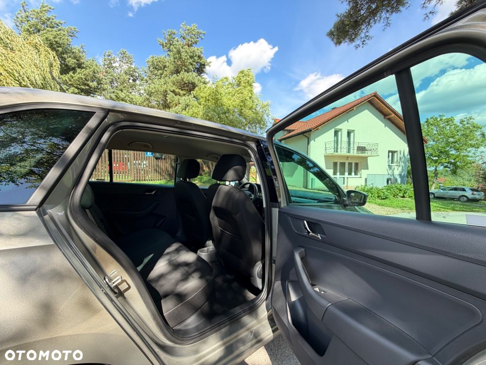 Skoda RAPID 1.2 TSI Elegance - 25