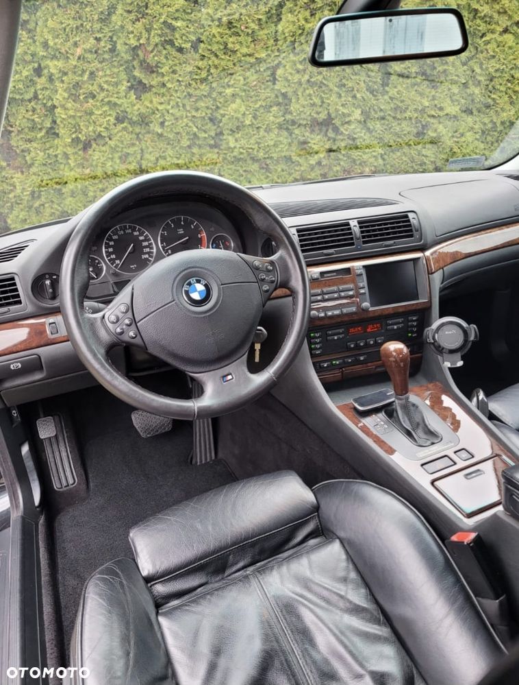 BMW Seria 7 740i - 10