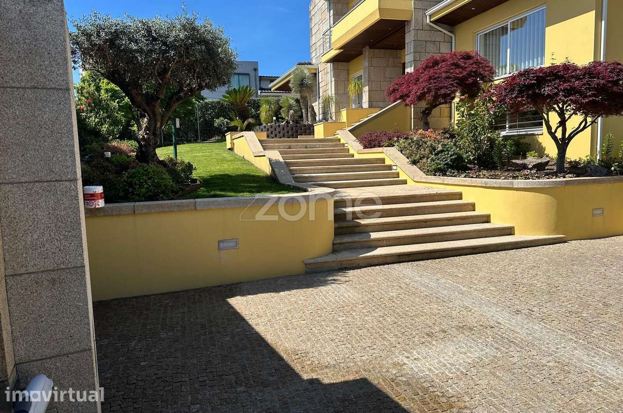 Moradia T6 de luxo em Seroa Paços de Ferreira - Grande imagem: 3/60