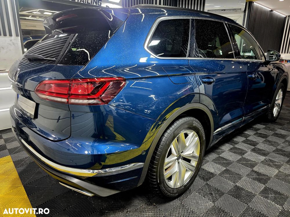 Volkswagen Touareg V6 TDI 4MOTION Elegance - 4