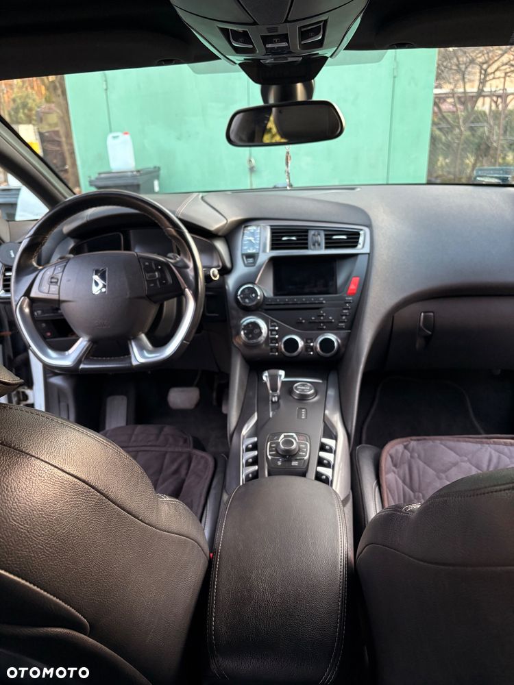 Citroën DS5 2.0 HDi Hybrid4 SoChic MCP - 13
