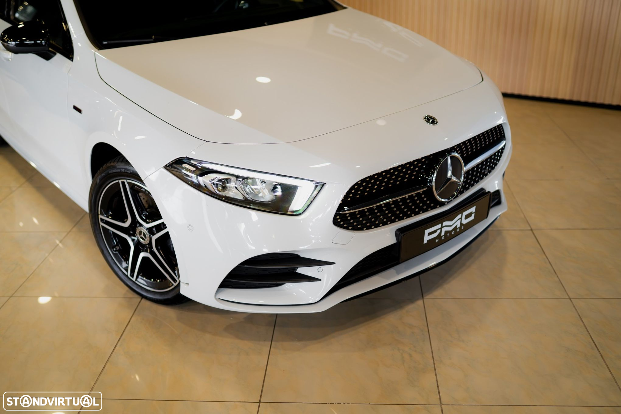 Mercedes-Benz A 250 Limousine e AMG Line - 7