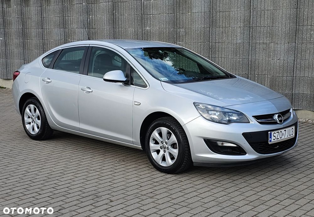 Opel Astra - 4