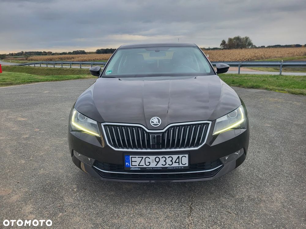 Skoda Superb 2.0 TDI 4x4 Ambition - 23