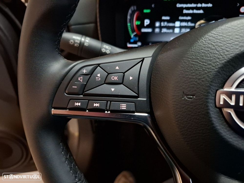 Nissan Juke 1.6 Hybrid N-Connecta Two Tone - 9
