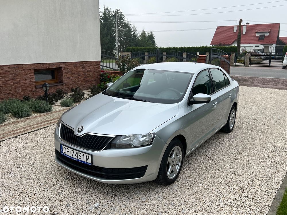 Skoda RAPID - 12