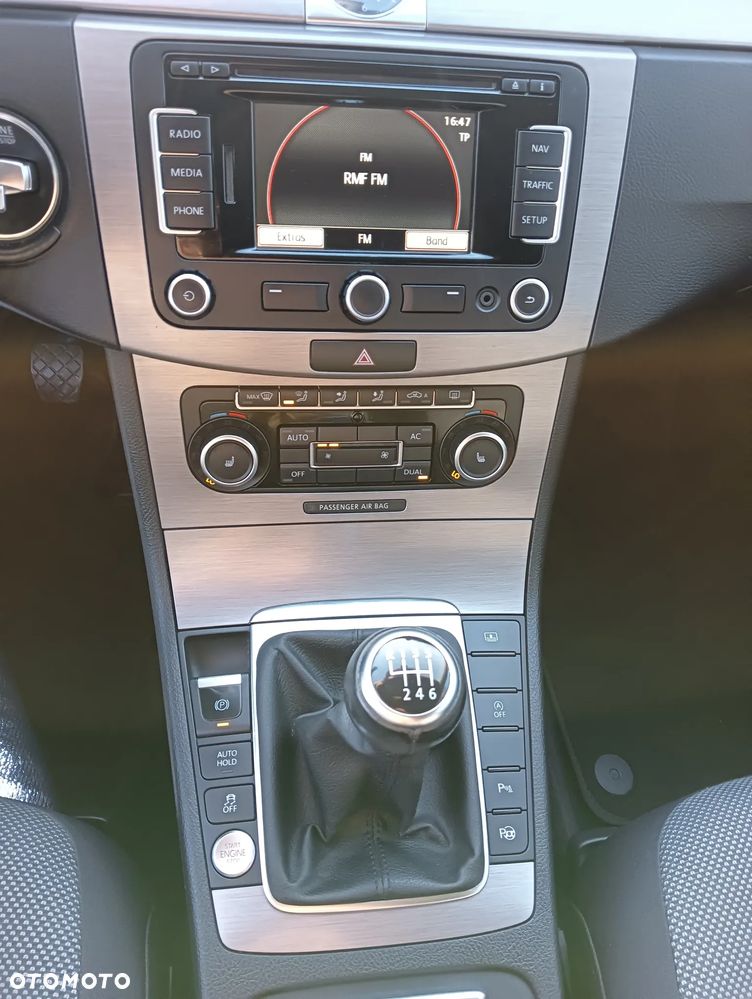 Volkswagen Passat 1.4 TSI Comfortline BlueMotion Technology - 25