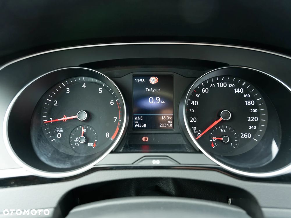 Volkswagen Passat Variant 1.5 TSI EVO Elegance - 24