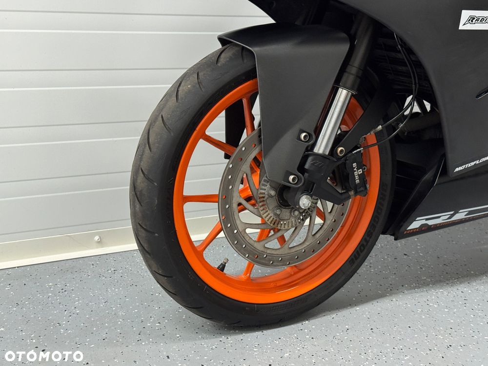 KTM RC 125 - 19